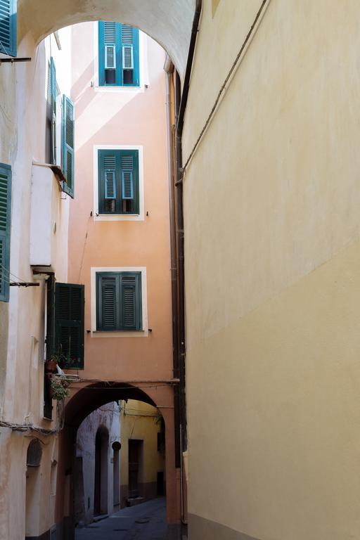 Dussaiga - Camera Delle Rose Dolceacqua Exterior photo